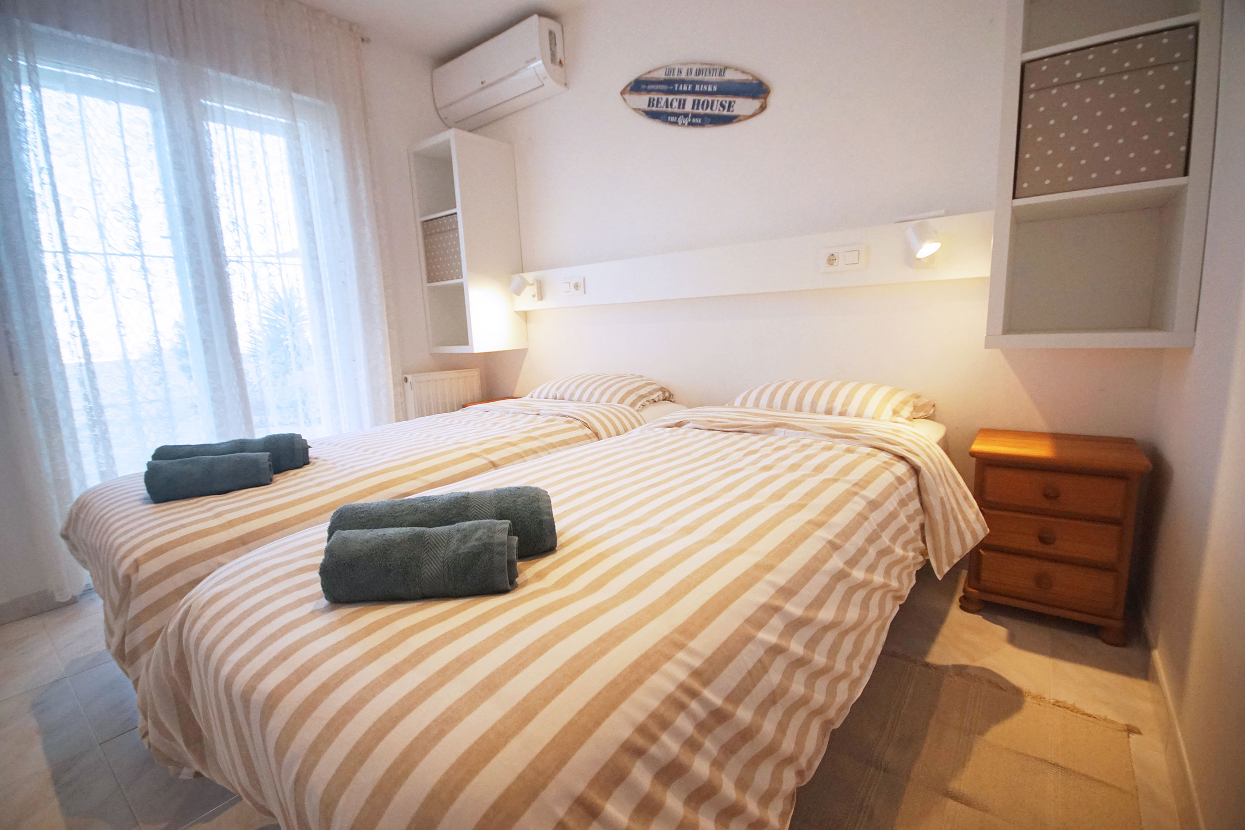 Single slaapkamer beneden